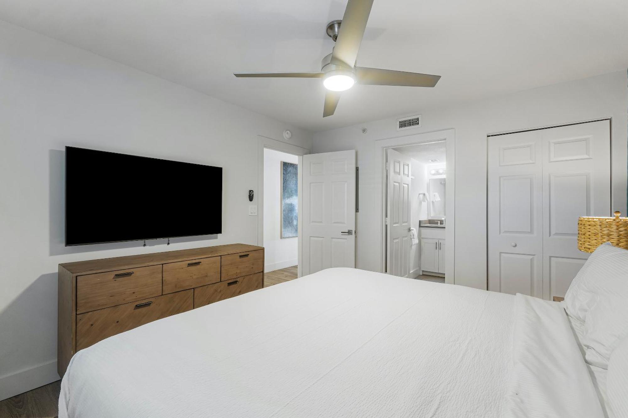 Pelican Beach Resort By Panhandle Getaways Destin Room photo