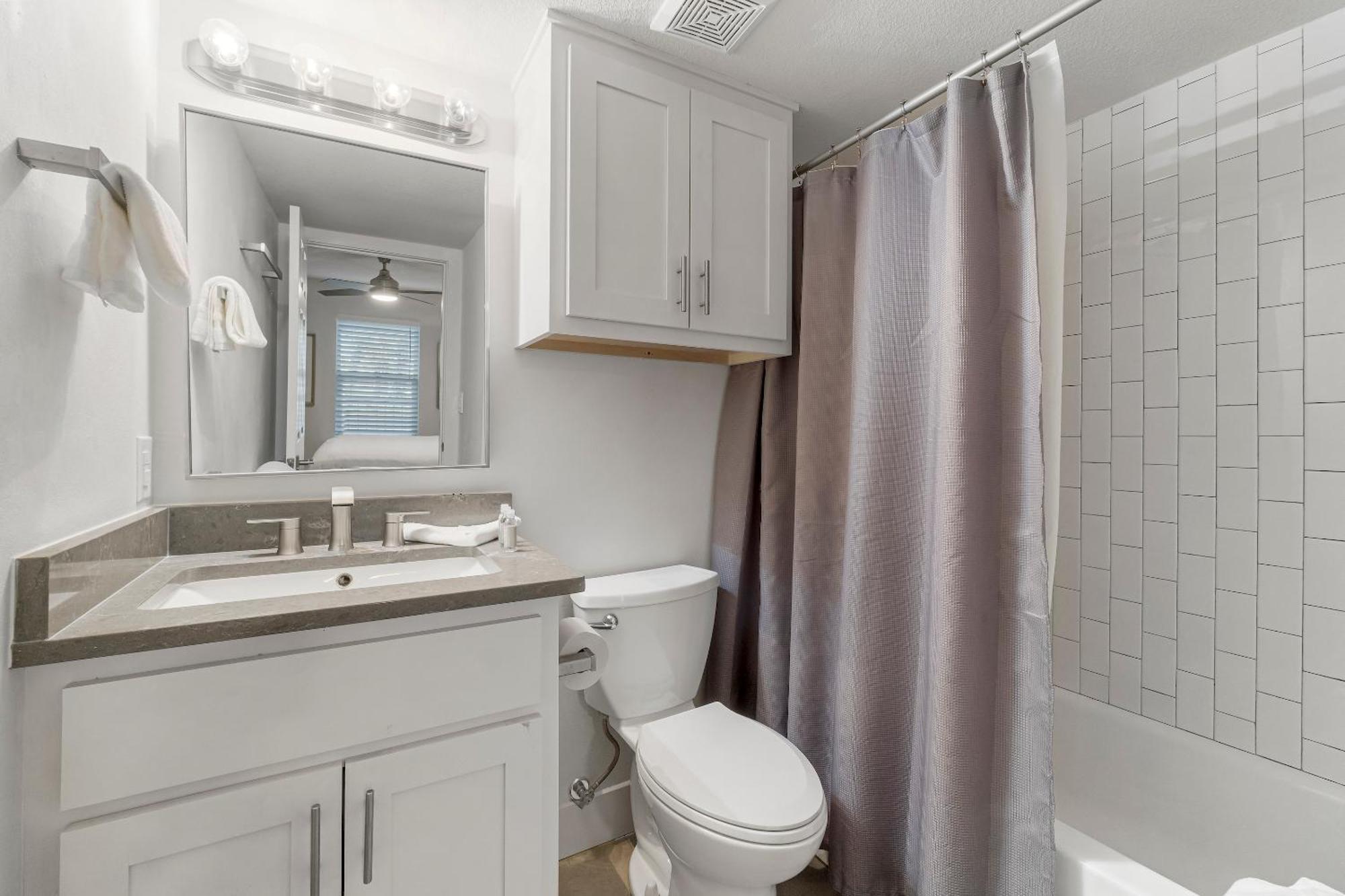 Pelican Beach Resort By Panhandle Getaways Destin Room photo